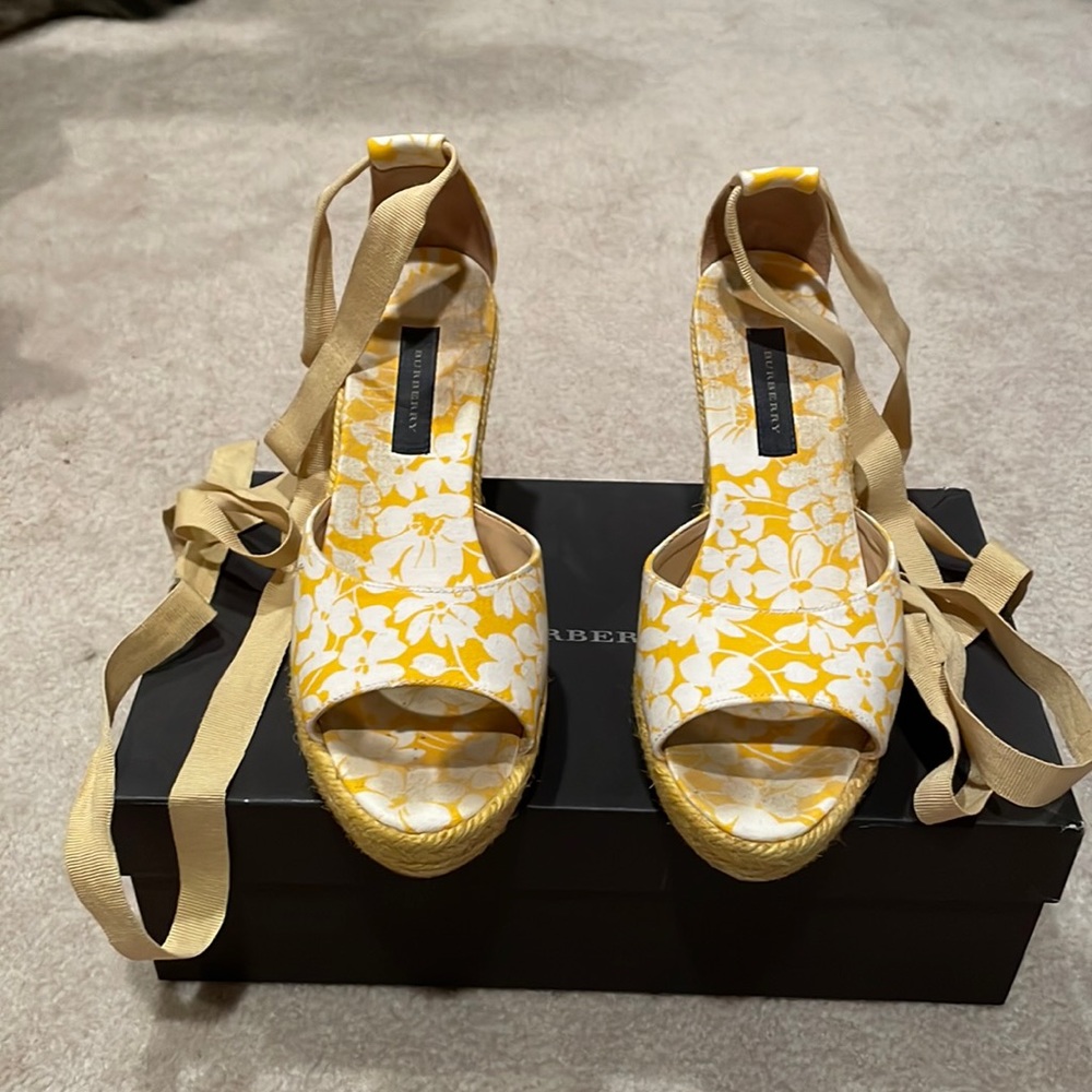 Burberry Lace up Sandals